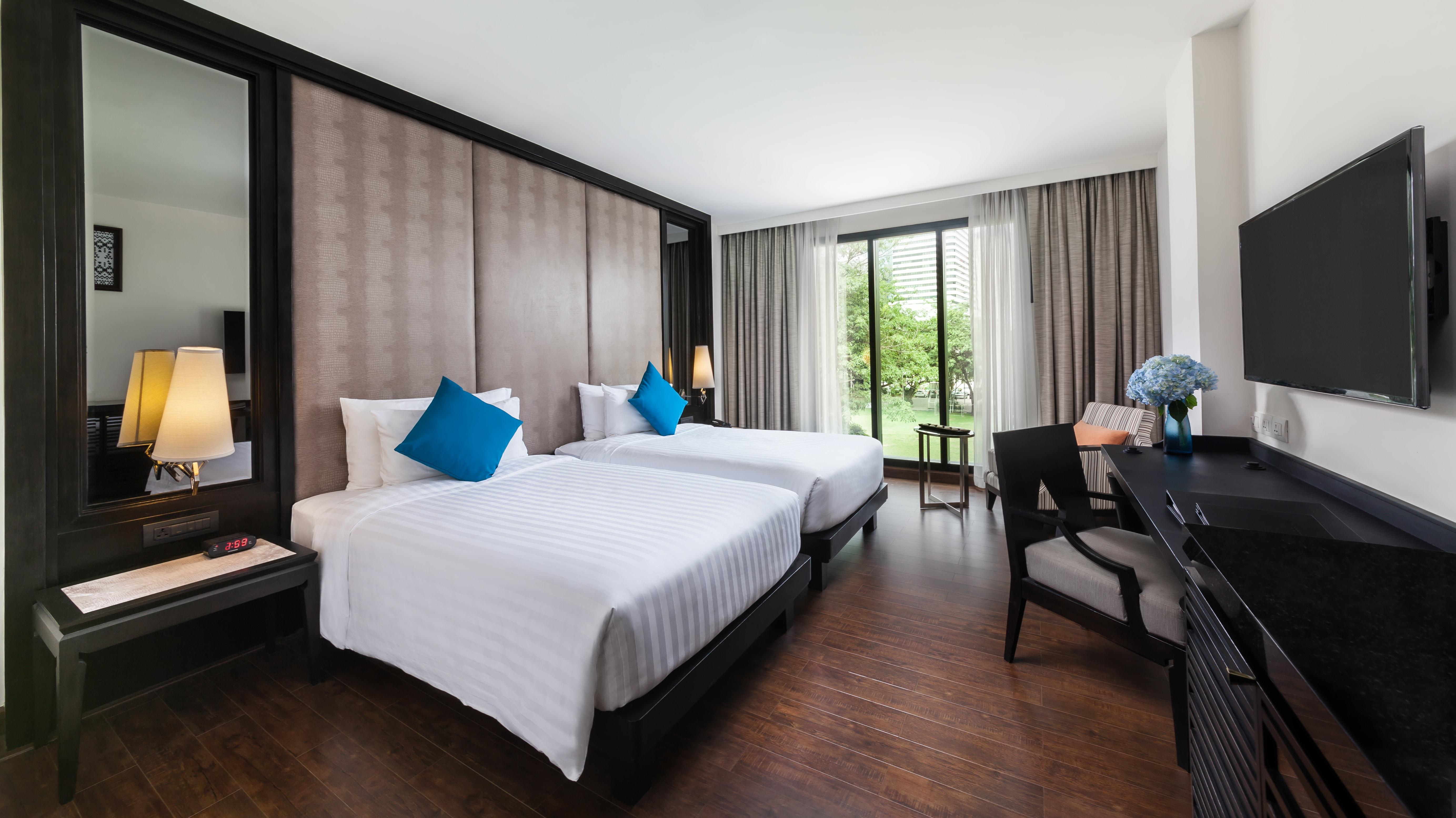 Moevenpick Hotel Sukhumvit 15 Bangkok Exterior foto Deluxe Room