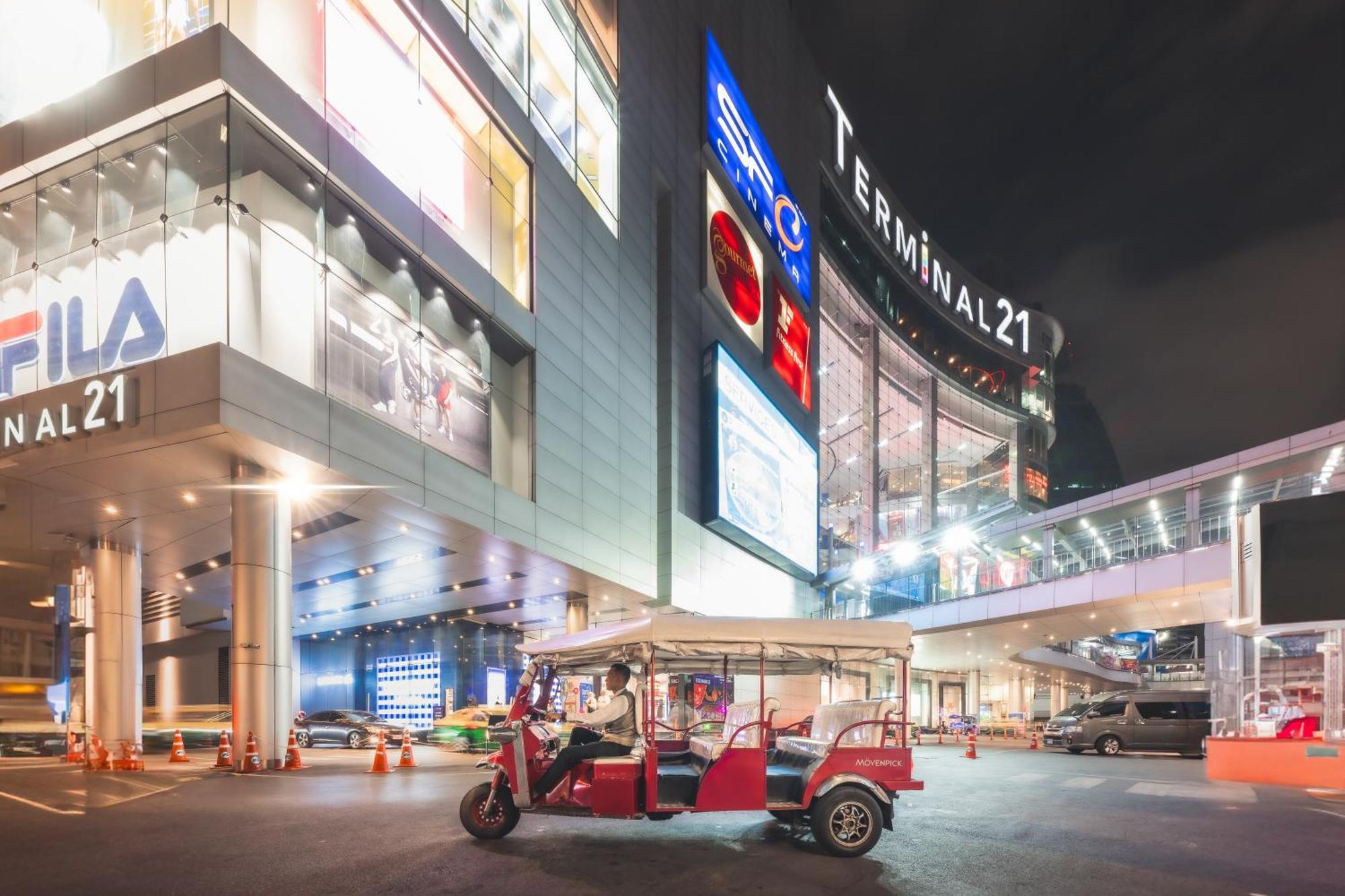 Moevenpick Hotel Sukhumvit 15 Bangkok Exterior foto Terminal 21 Sukhumvit