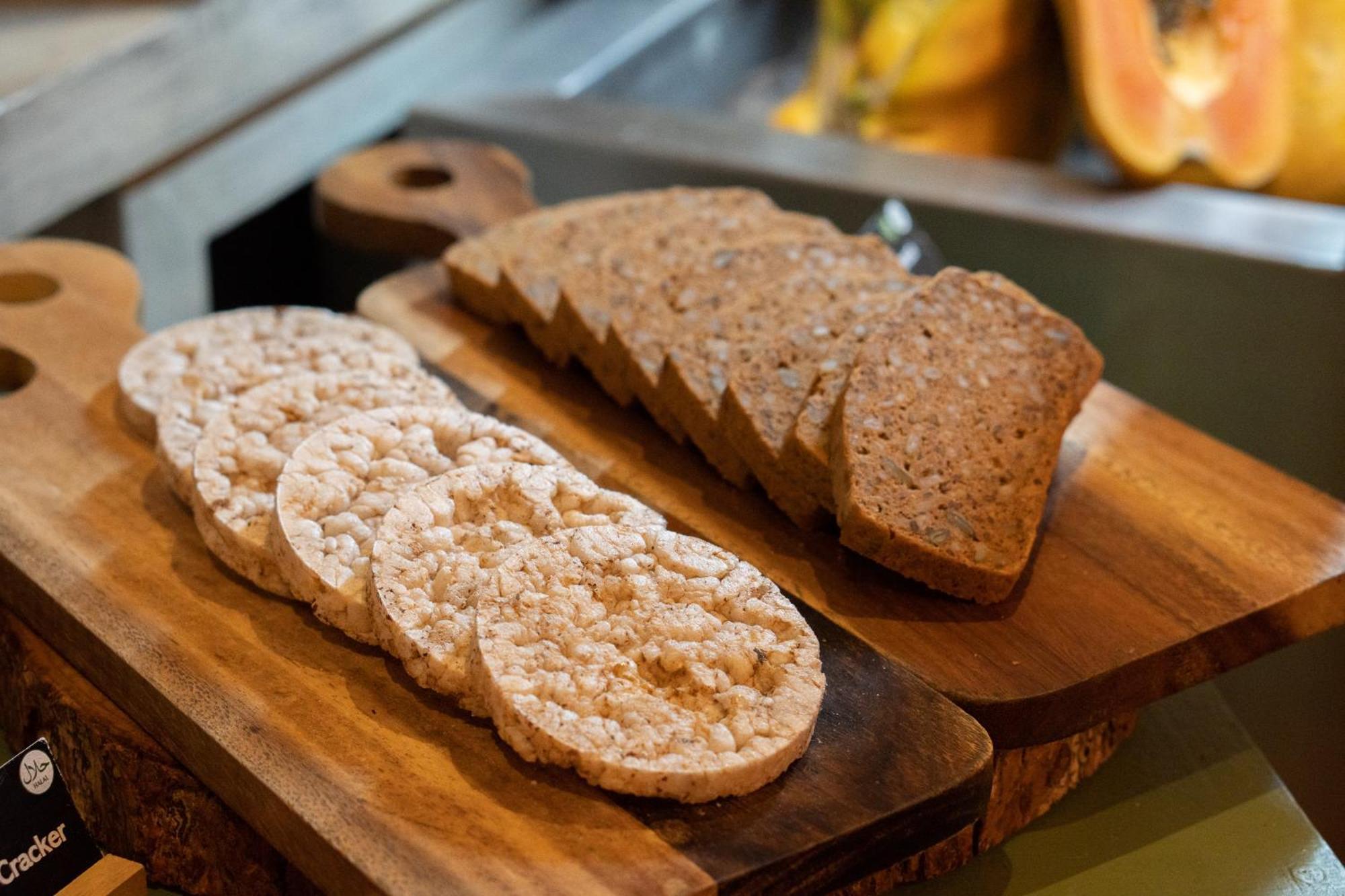 Moevenpick Hotel Sukhumvit 15 Bangkok Exterior foto Potato bread